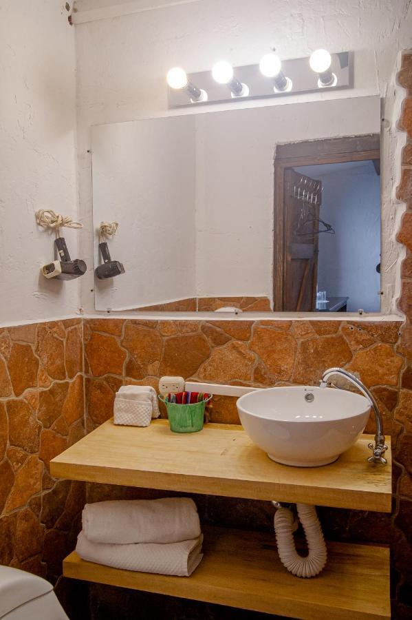 Nikikot Hostel & Hotel Antigua Zewnętrze zdjęcie
