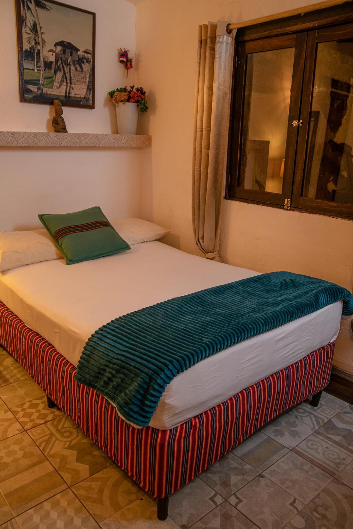 Nikikot Hostel & Hotel Antigua Zewnętrze zdjęcie