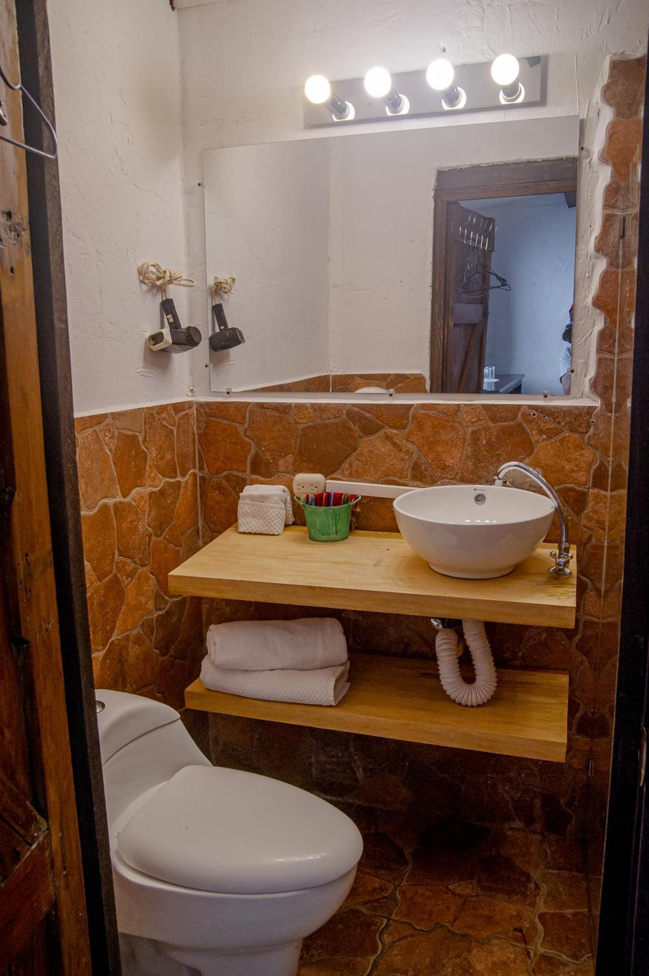 Nikikot Hostel & Hotel Antigua Zewnętrze zdjęcie